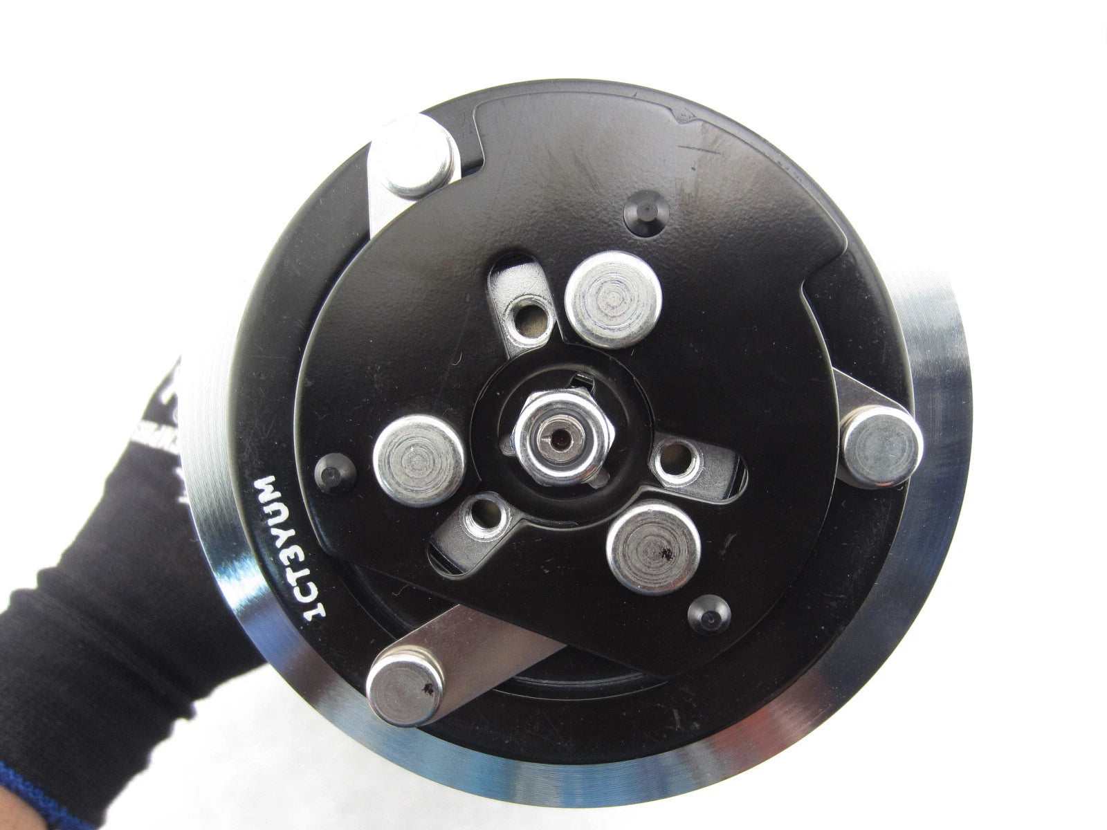 AC Compressor Replacement for Holden Commodore VE (2006-2013)