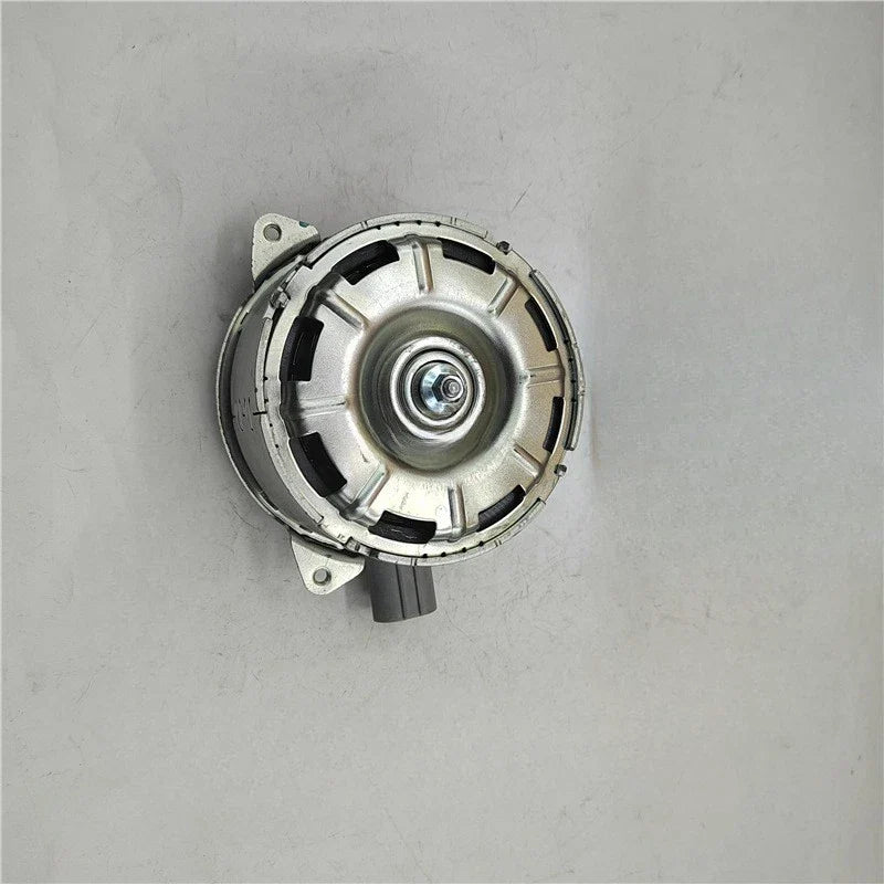 Denso Radiator Cooling Motor Fan for Toyota Vios/Yaris Echo (1999–2008)