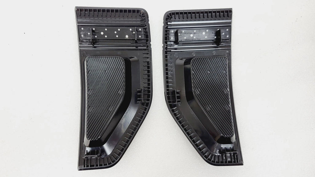 Set of 2 Fender Vent Blackout Emblems for Ford Maverick (2023–2025)