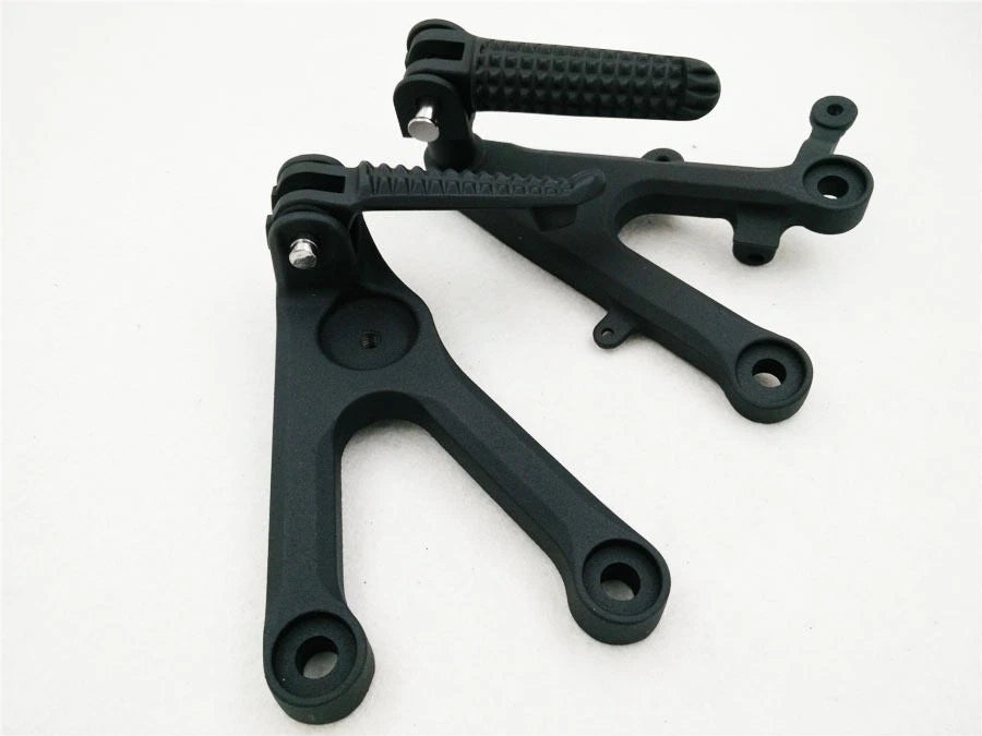 Front Rider Footrest Foot Peg Bracket for Yamaha R6 (2003–2010) - Black