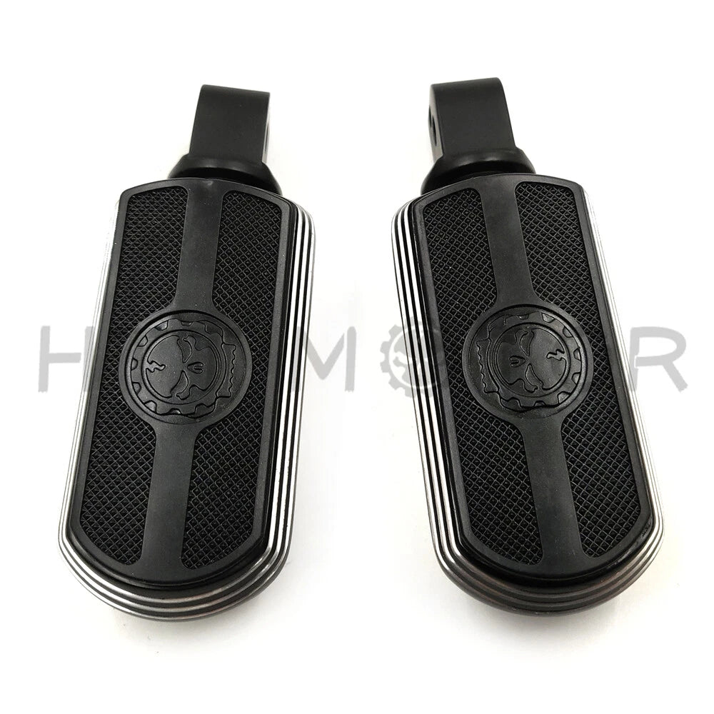 Black Skull Rubber Footpeg for Harley Davidson Softail Slim FLSL Breakout (2018–2023)