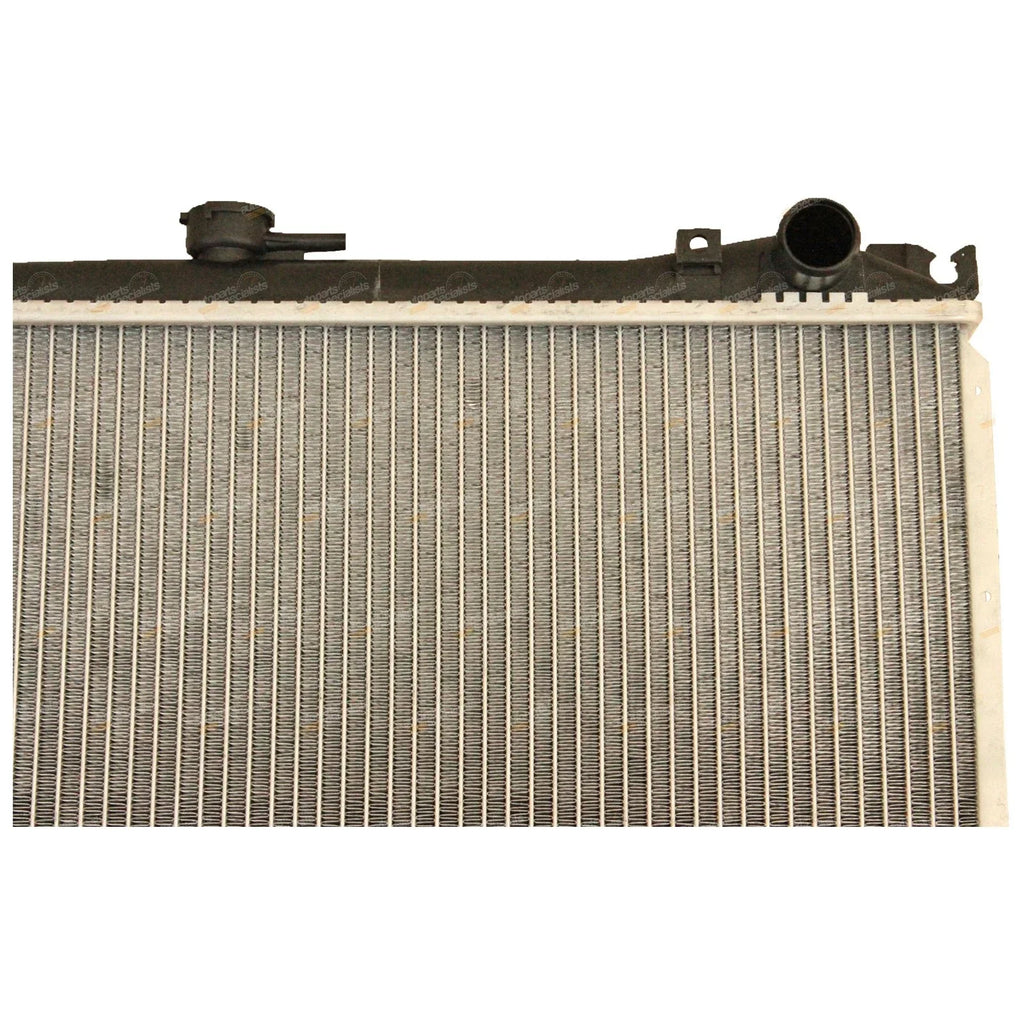 Aluminium Alloy Radiator 2.7L for Nissan Navara D21 (1988-1997)