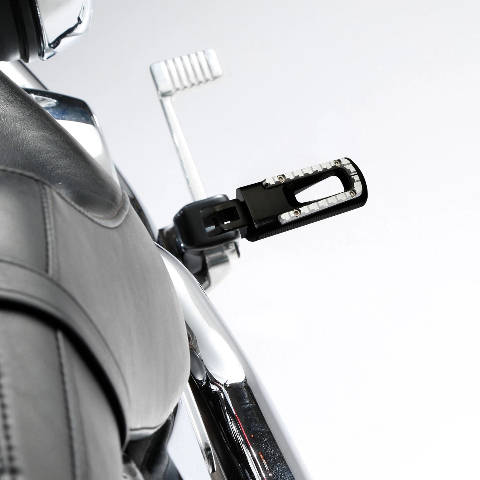Front Driver Foot Pegs for Harley Softail Breakout Fat Bob (2018–2025)