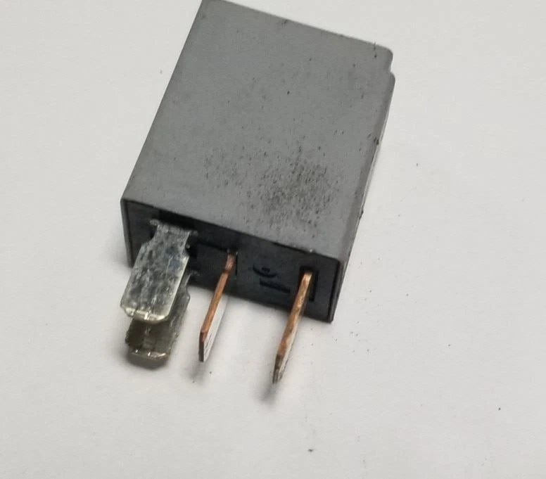 Set of 2 Power Relays for Jaguar S-Type (2003–2008) 4F1T-14B192-AA