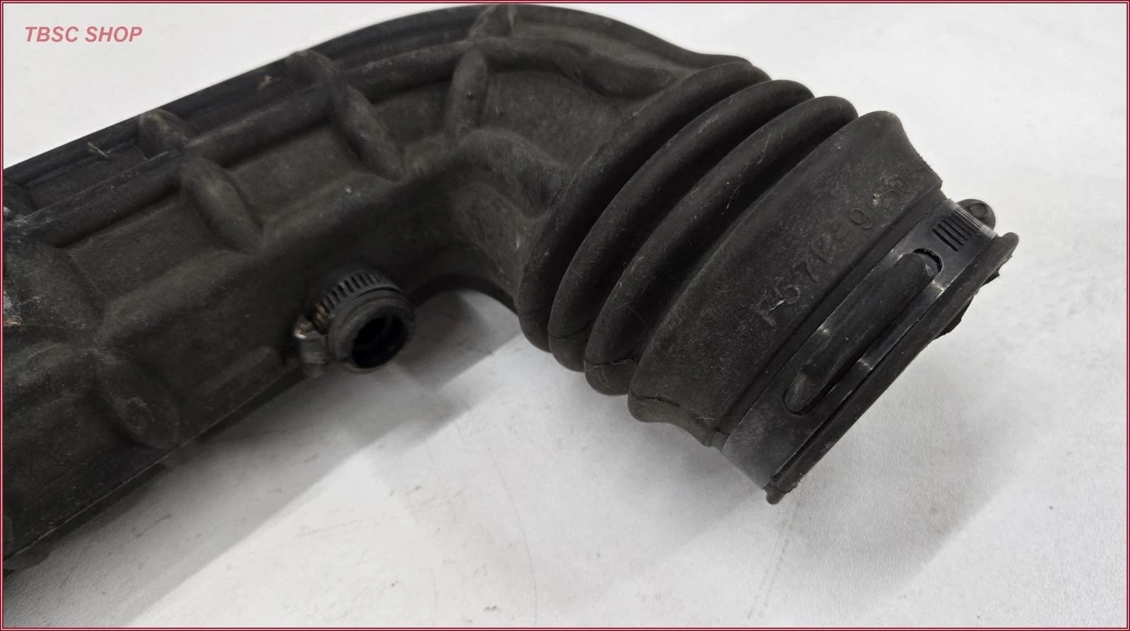 Air Intake Hose Pipe Assembly for Ford Explorer 1995–1996 (F57E9R504EF, F57E-9)