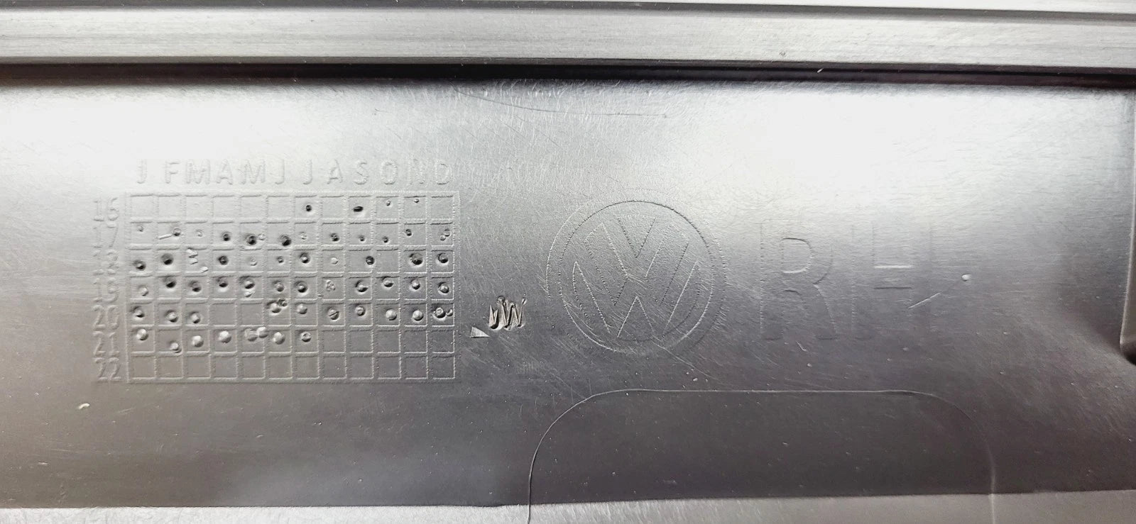 Right Front Lower Door Molding for Volkswagen Atlas Cross Sport (2018–2026) 3CN854940F9B