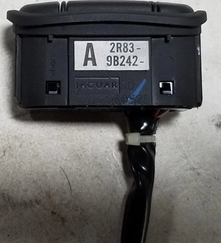 Trunk Release Fuel Door Switch for Jaguar S-Type (2003–2008) OEM