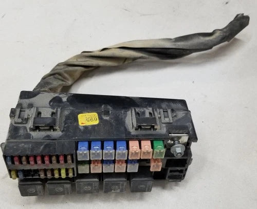 Trunk Mounted Fuse Relay Box with Cover for Lincoln LS (2000–2002)