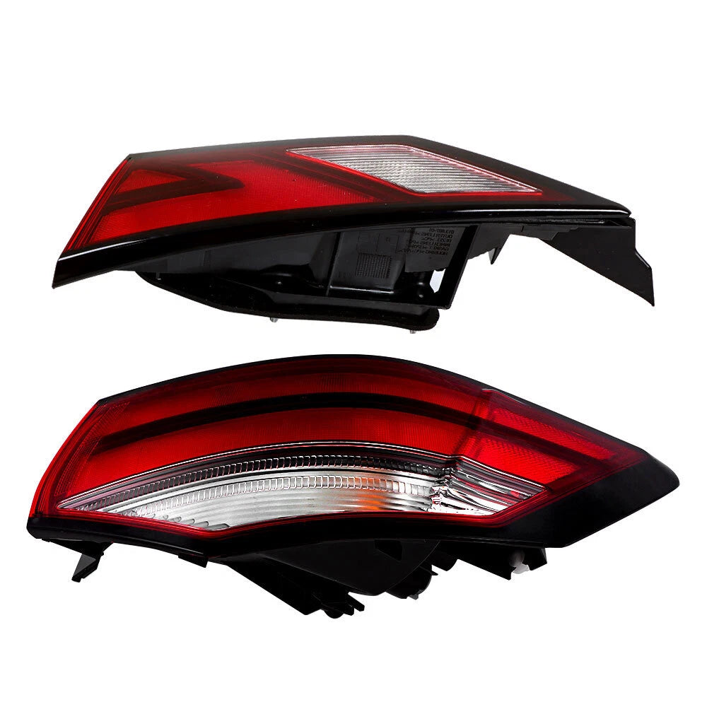 Set of 2 Halogen Tail Light Replacement Lamps for Nissan Sentra (2021–2023)