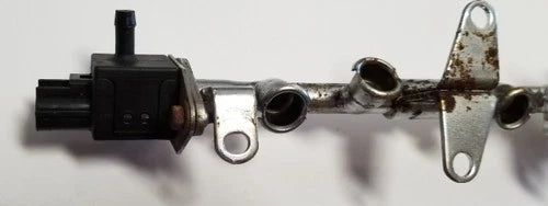 Fuel Rail for Jaguar X-Type V6 2.5L 3.0L (2002–2008)