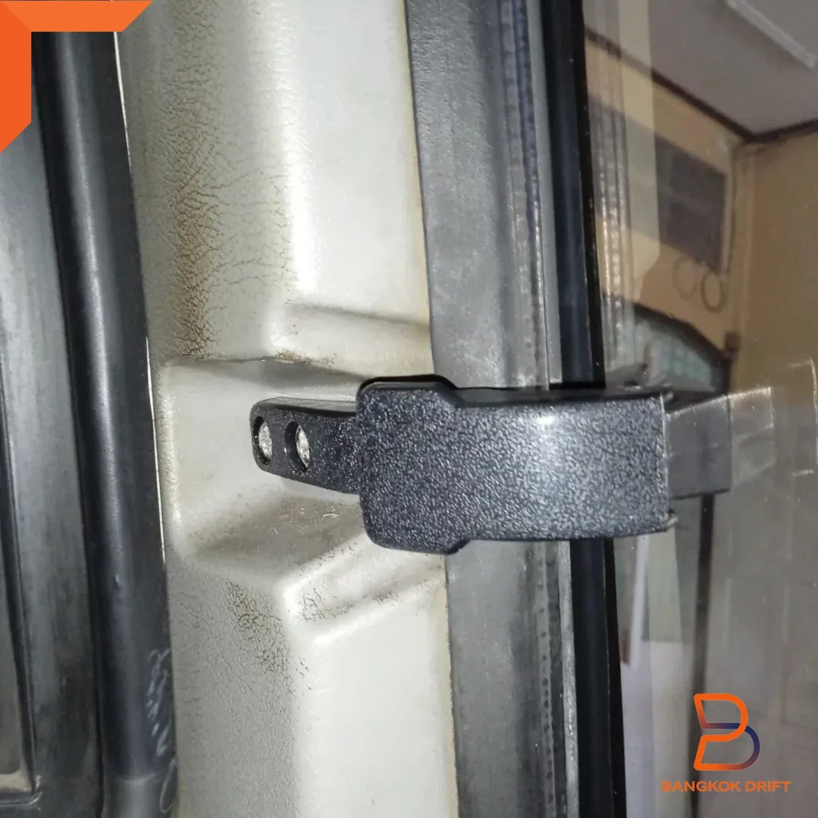 Rear Cab Side Window Latch Lock for Nissan Navara D21/D22 (1986-2004)