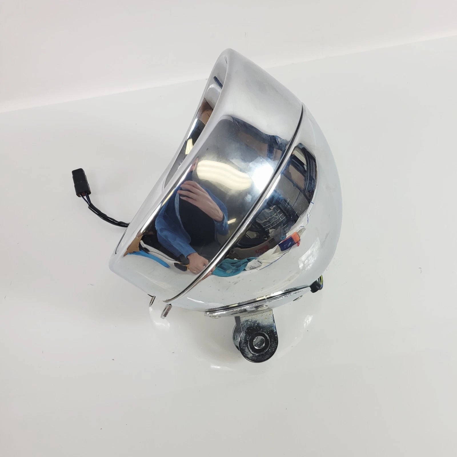 Chrome 7" Headlight Bucket for Harley-Davidson CVO Softail Deluxe (2014–2015)