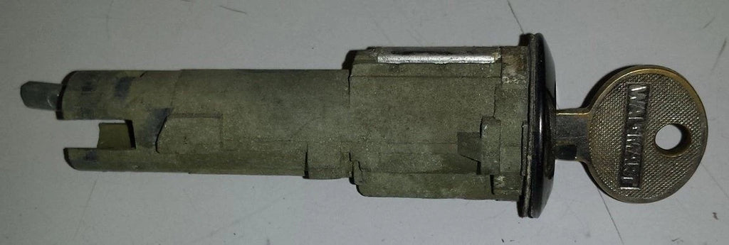 Trunk Lock with Key for Ford Thunderbird Cougar (1989–1997)