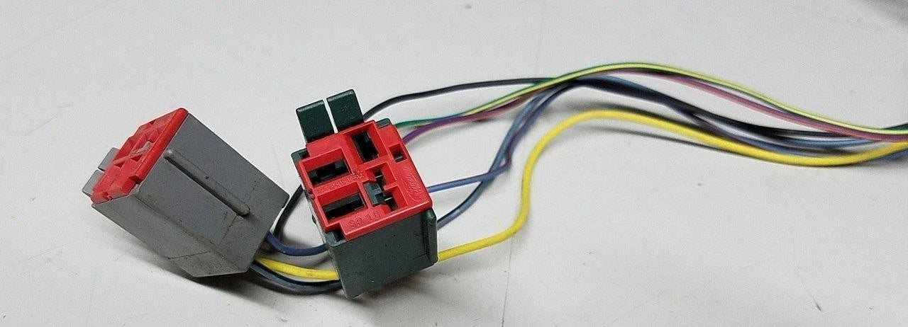 Automatic Ride Control Fog Light Switch Pigtail for Ford Thunderbird Cougar (1994–1997)