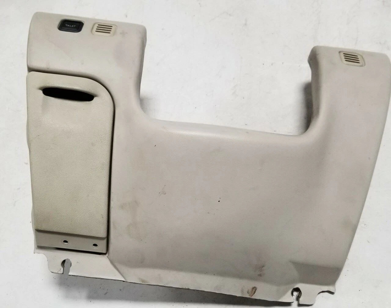 Knee Bolster Pad Cubby Valet Switch Assembly for Jaguar XK8 (1997–2006)