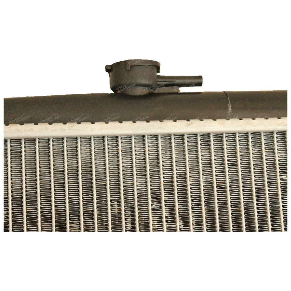 Aluminium Alloy Radiator 2.7L for Nissan Navara D21 (1988-1997)