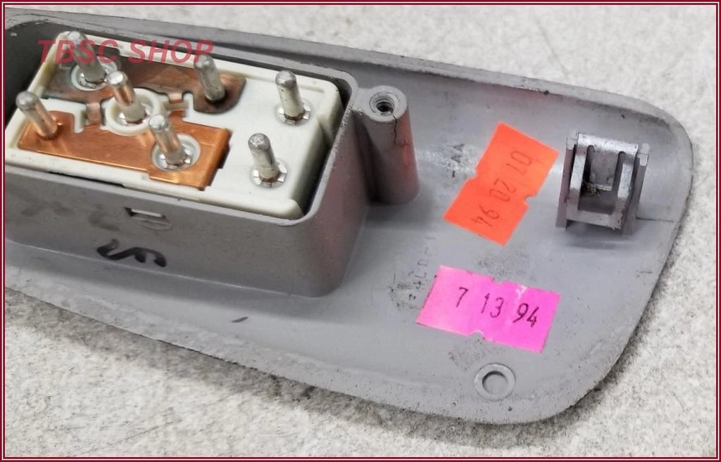 Door Window Switch Holder for Lincoln Mark VIII (1993–1996) RH Gray
