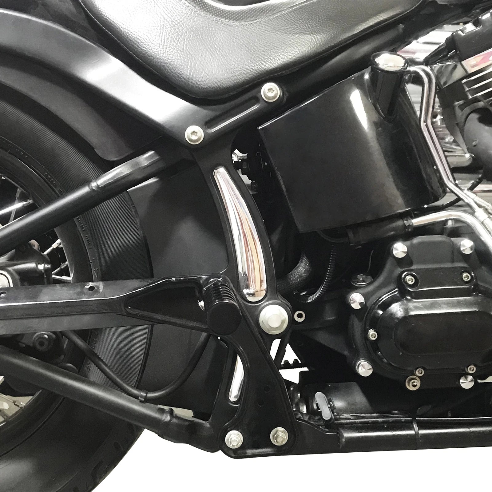 Set of 4 Chrome Frame Inserts for Harley Davidson Softail Deluxe Slim (2008–2017)