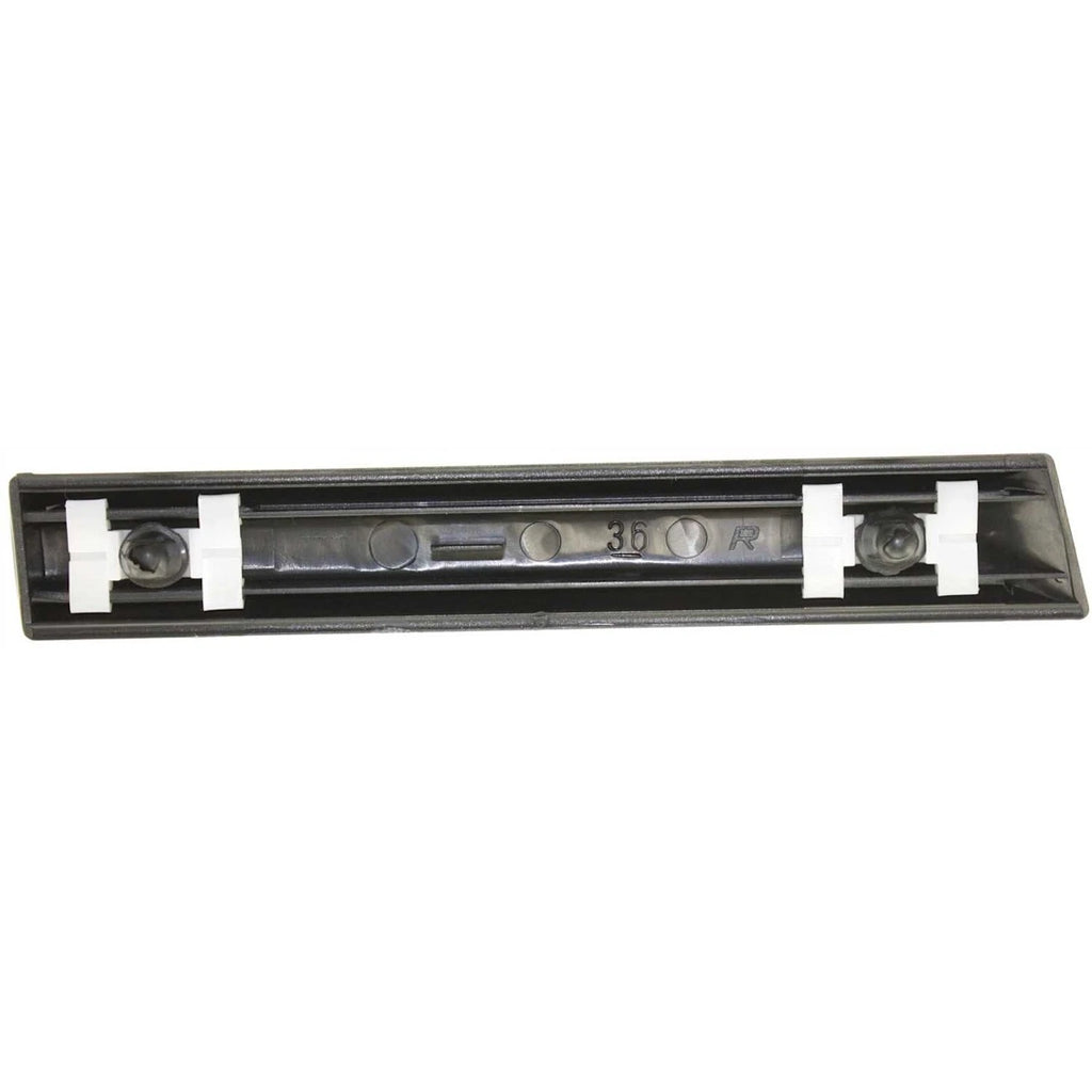 Fender Molding for BMW 318i, 320i (1992–1995)