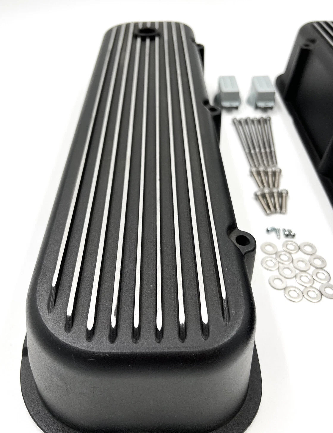 Aluminum Valve Covers Tall Finned Replacement for BBC 396 402 427 454 (–)