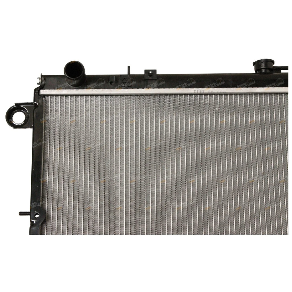 Aluminium Alloy Core Radiator for Toyota Landcruiser UZJ100 V8 (1998–2007)