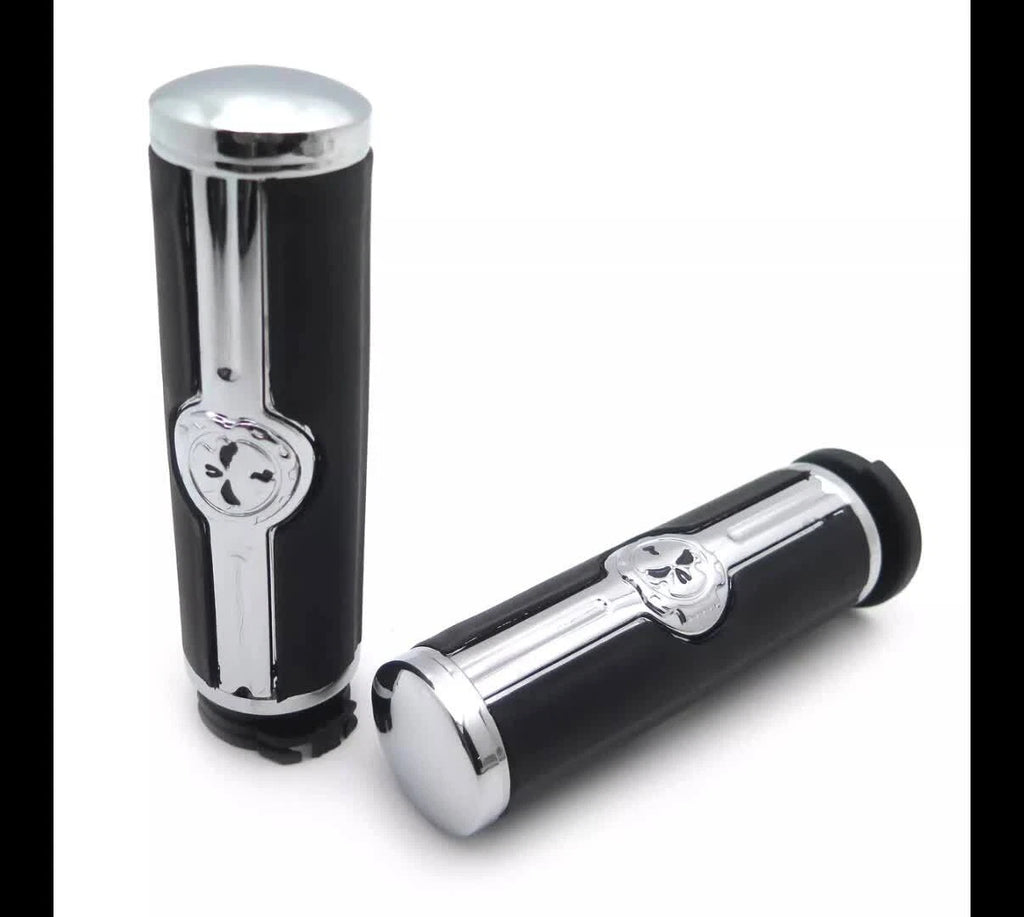 1" Skull Handlebar Grips for Harley Touring Road King Street Glide (1996–2017)