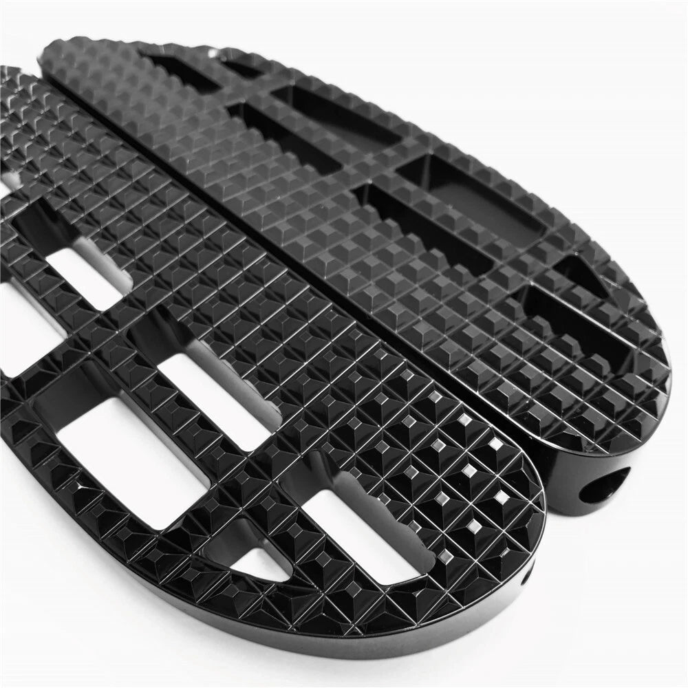Black Knob Dominator Passenger Footboard for Harley Softail (2000–2017)