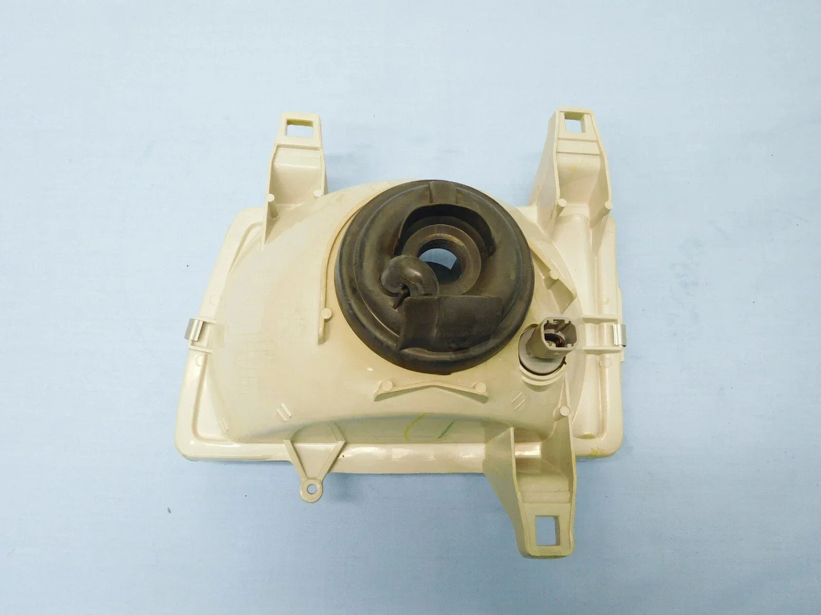 RH Head Lamp Light for Mazda Bravo B2500 B2600 (1996-1999)