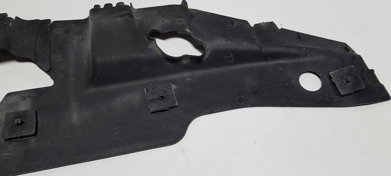 Bumper Radiator Core Support Upper Cover Trim for Lincoln Mark VIII (1997–1998)
