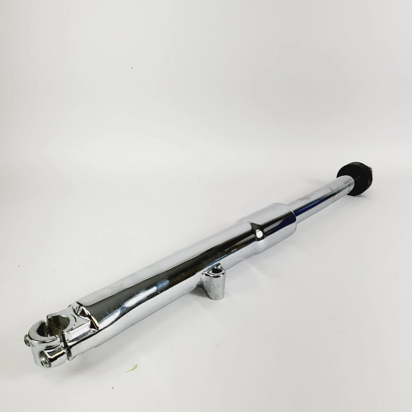 Chrome Right Fork Lower Leg for Harley Davidson Softail (2007–2017) G592-30-R