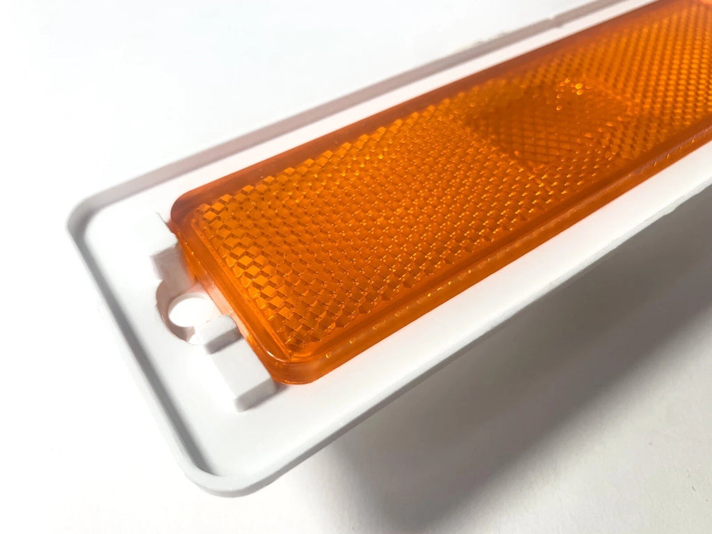 Front Amber Side Marker Lamp Light Assemblies for 1970–1974 Chevy Nova