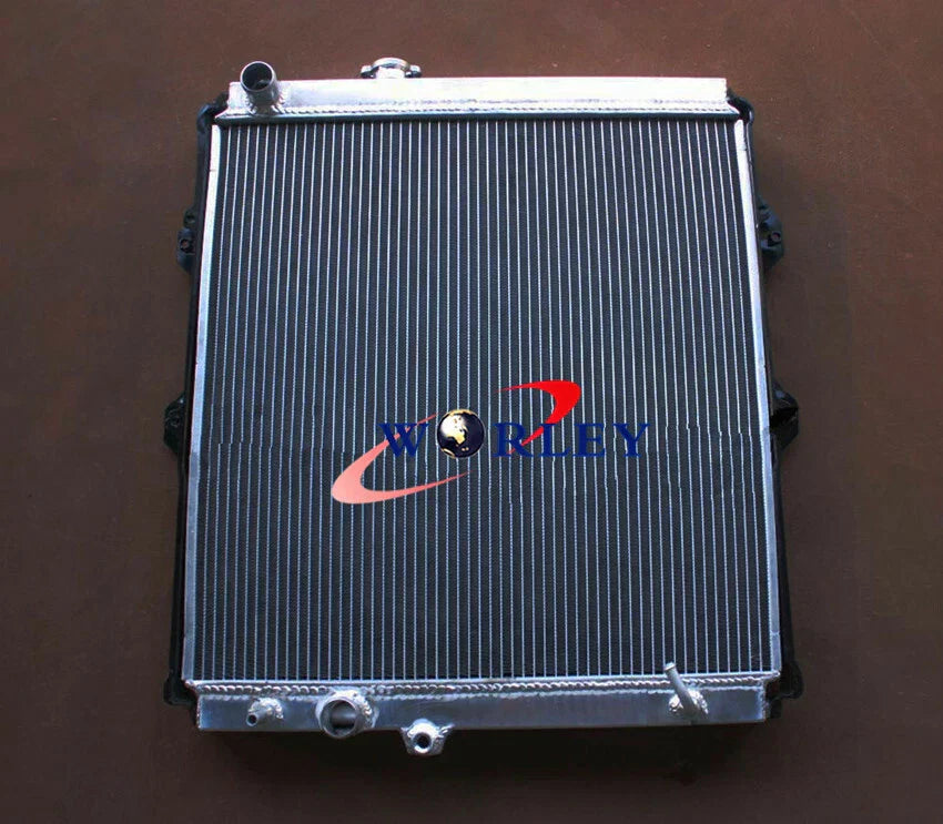 3ROW Aluminum Radiator & Fan for Hilux VZN167 V6 Petrol 3.4L (1997-2004)