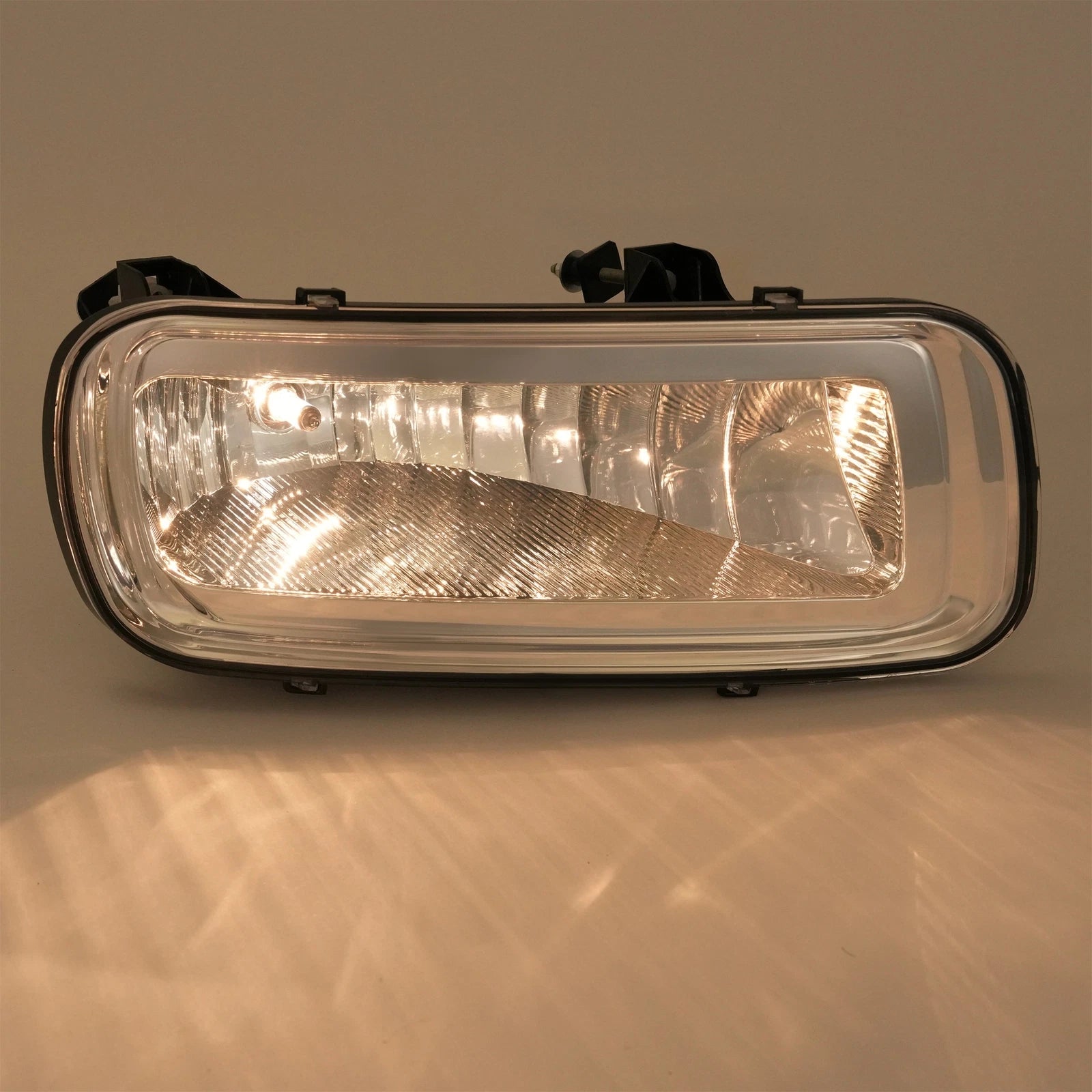 Right Side Fog Light with Bulb for Ford F-150 (2004-2006)