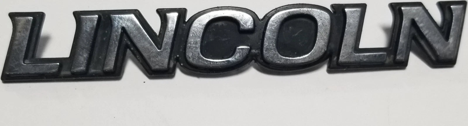 Trunk Emblem for Lincoln Mark VIII (1993–1996)