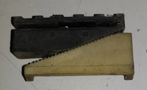 Exterior Trim Retainer Clip for Ford Thunderbird Cougar (1989–1997)
