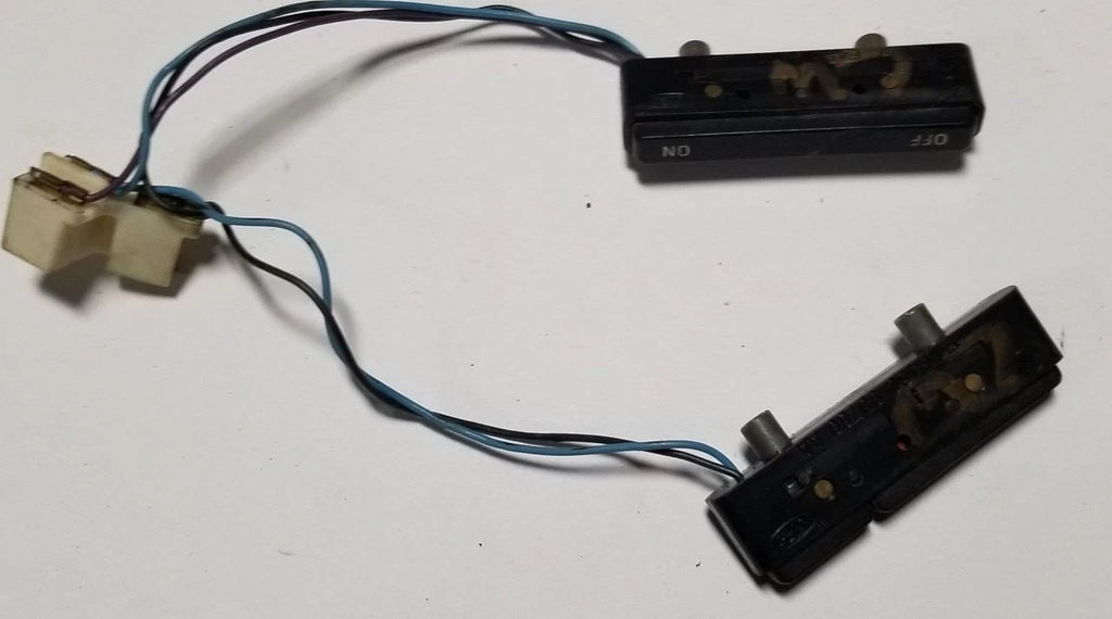 Cruise Control Steering Wheel Switch Assembly for Lincoln Mark VII (1984–1989)
