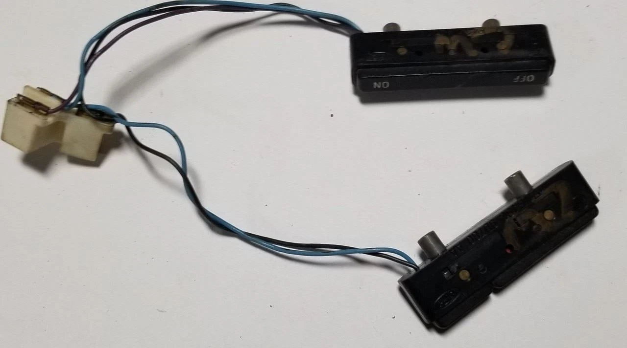 Cruise Control Steering Wheel Switch Assembly for Lincoln Mark VII (1984–1989)