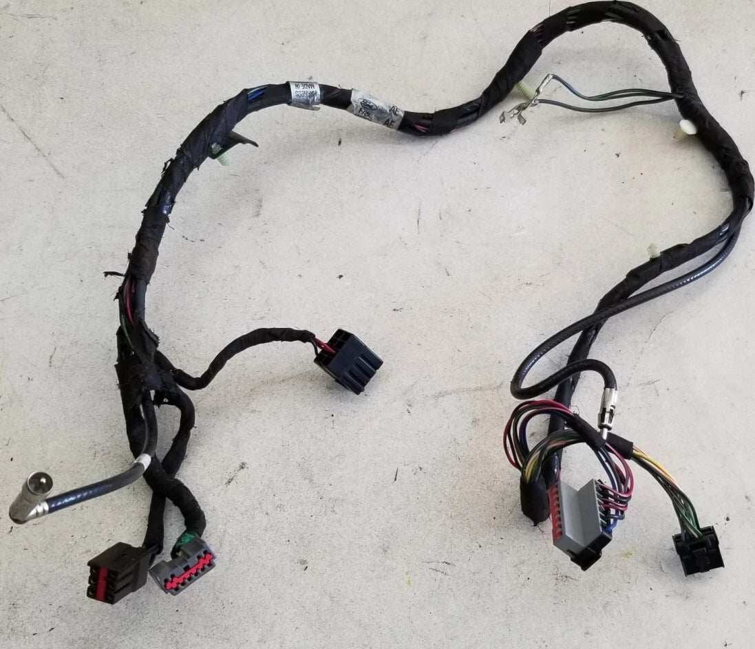 Radio Tape Player Dash Harness for Lincoln Mark VIII (1997–1998) F7LB-18B864-AE