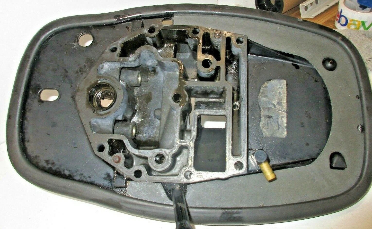 Adapter Plate Kit 825228T9 for Mercury 25-40hp (1999–2001)