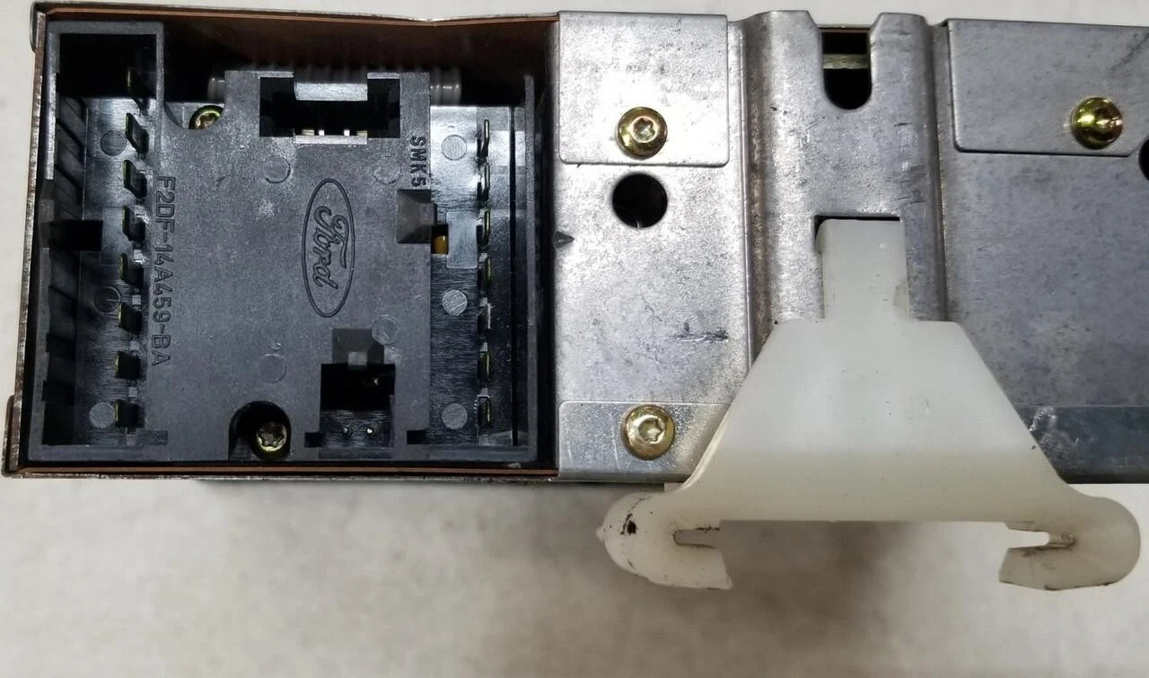AM FM Radio for Ford Taurus Sable (1992–1993) F2DF-19B131-AD