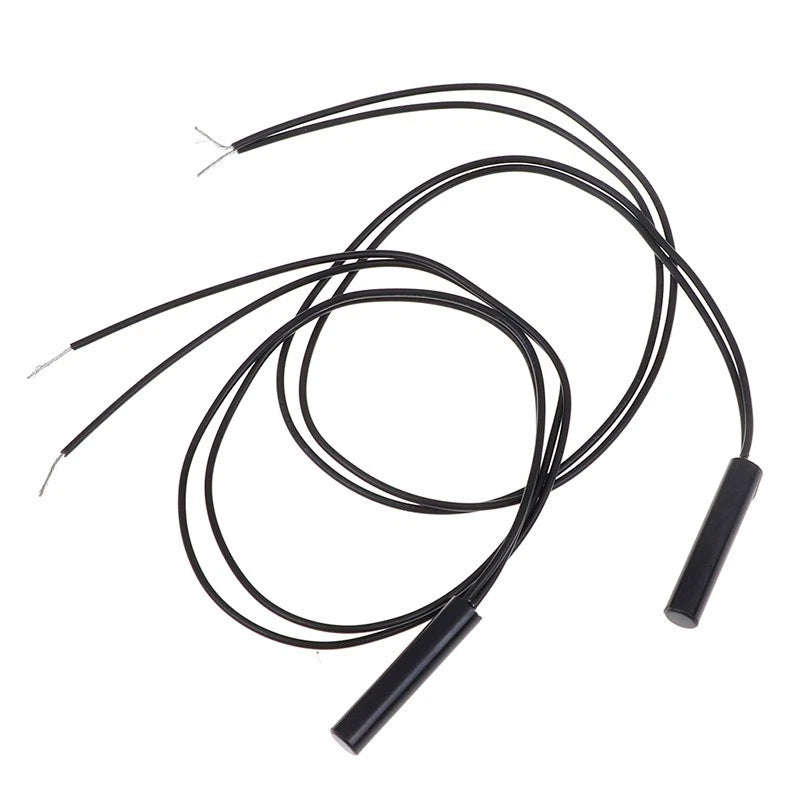Cylindrical Mounting Sensor for Commercial Vehicles