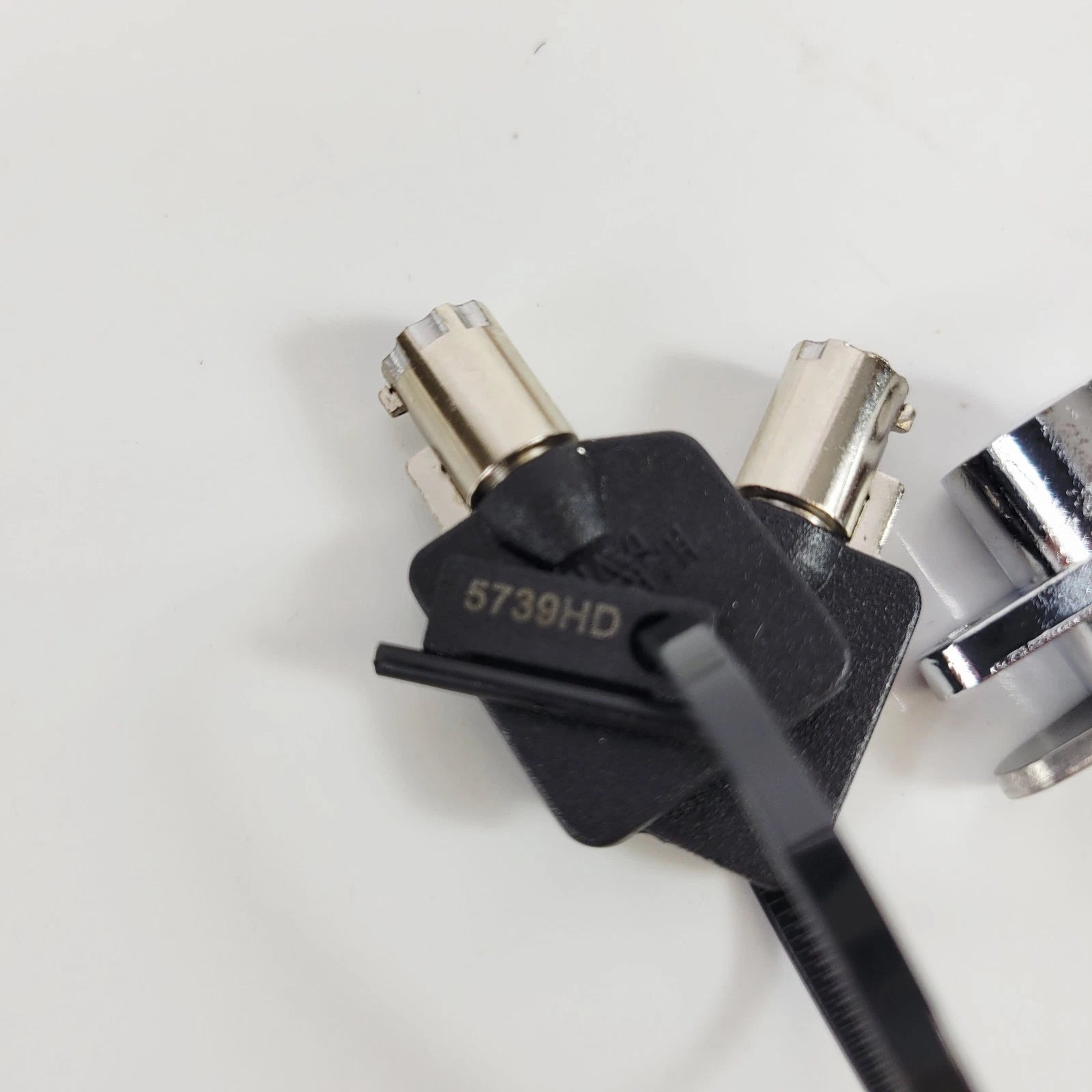 Barrell Key and Lock Set for Harley-Davidson (OEM 90300043/5739HD)