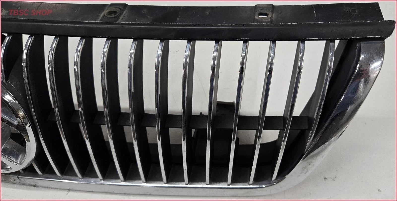 Hood Grill with Emblem for Mercury Cougar (1991–1993)