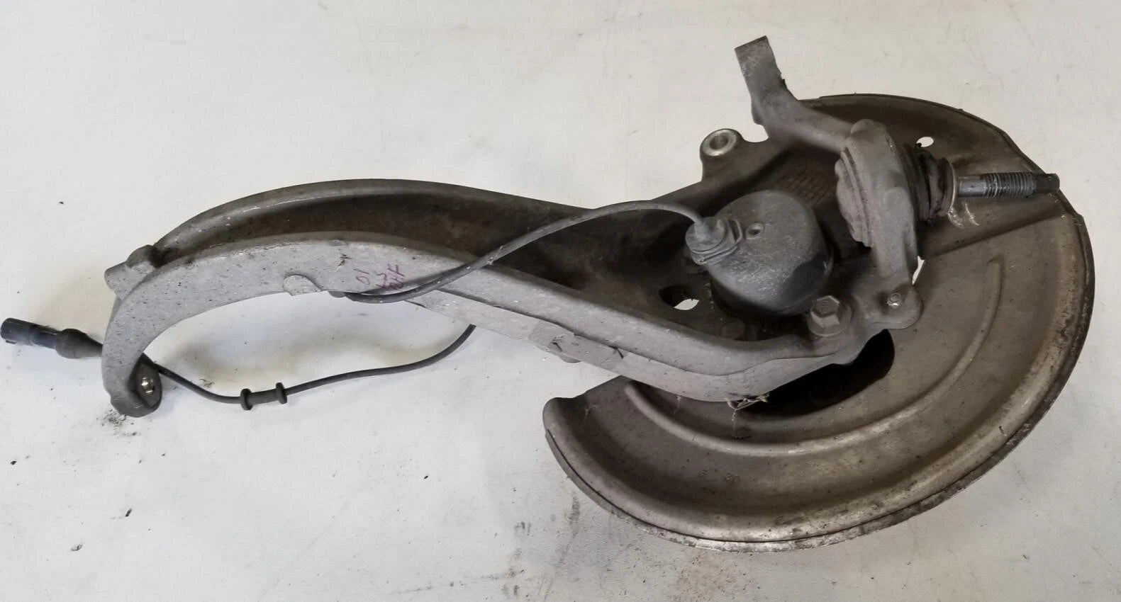 Front Spindle with Wheel Hub RH for Lincoln LS (2000–2002) XW43-3K185-A