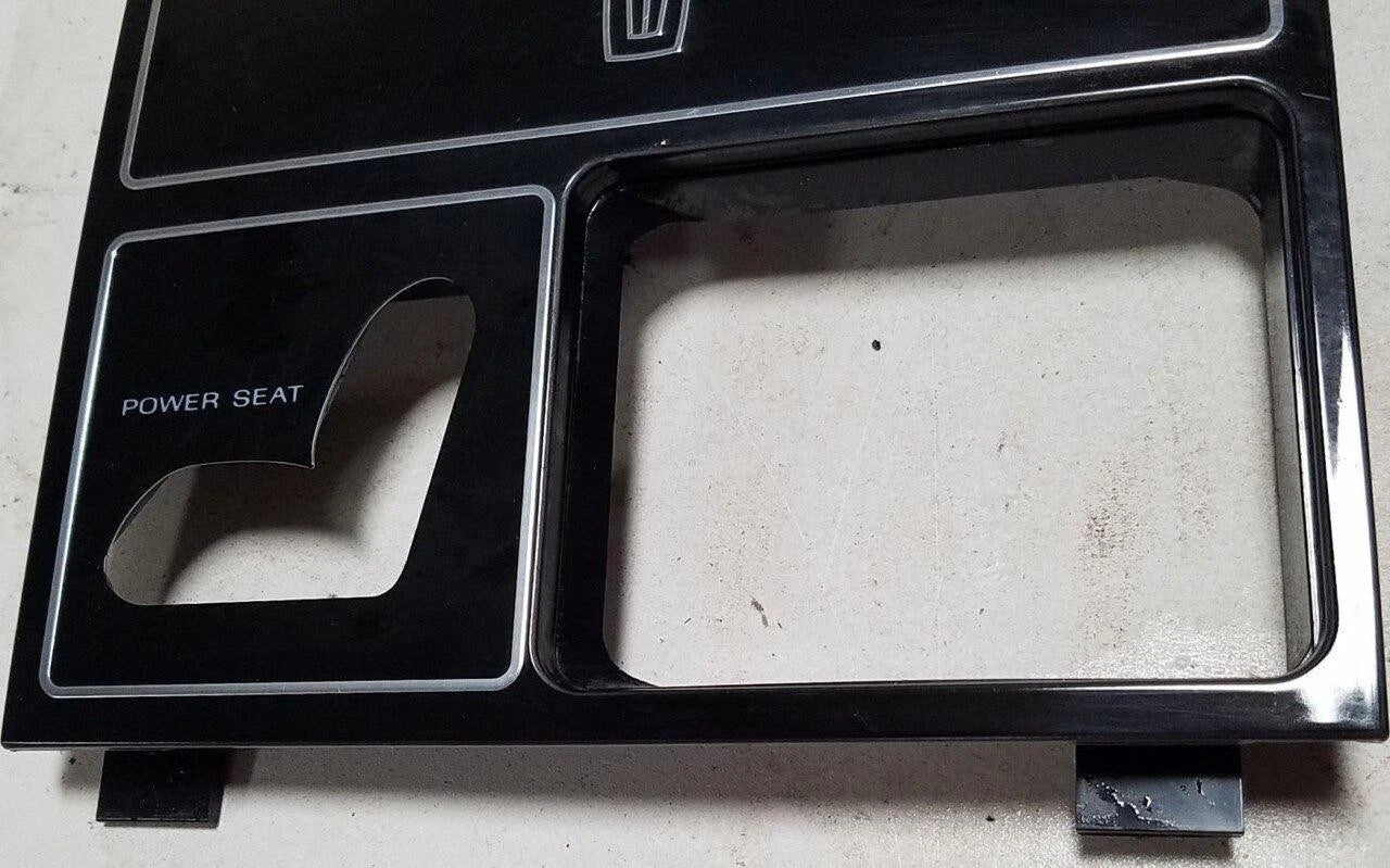 RH Front Door Seat Switch Panel for Lincoln Continental (1991–1993)