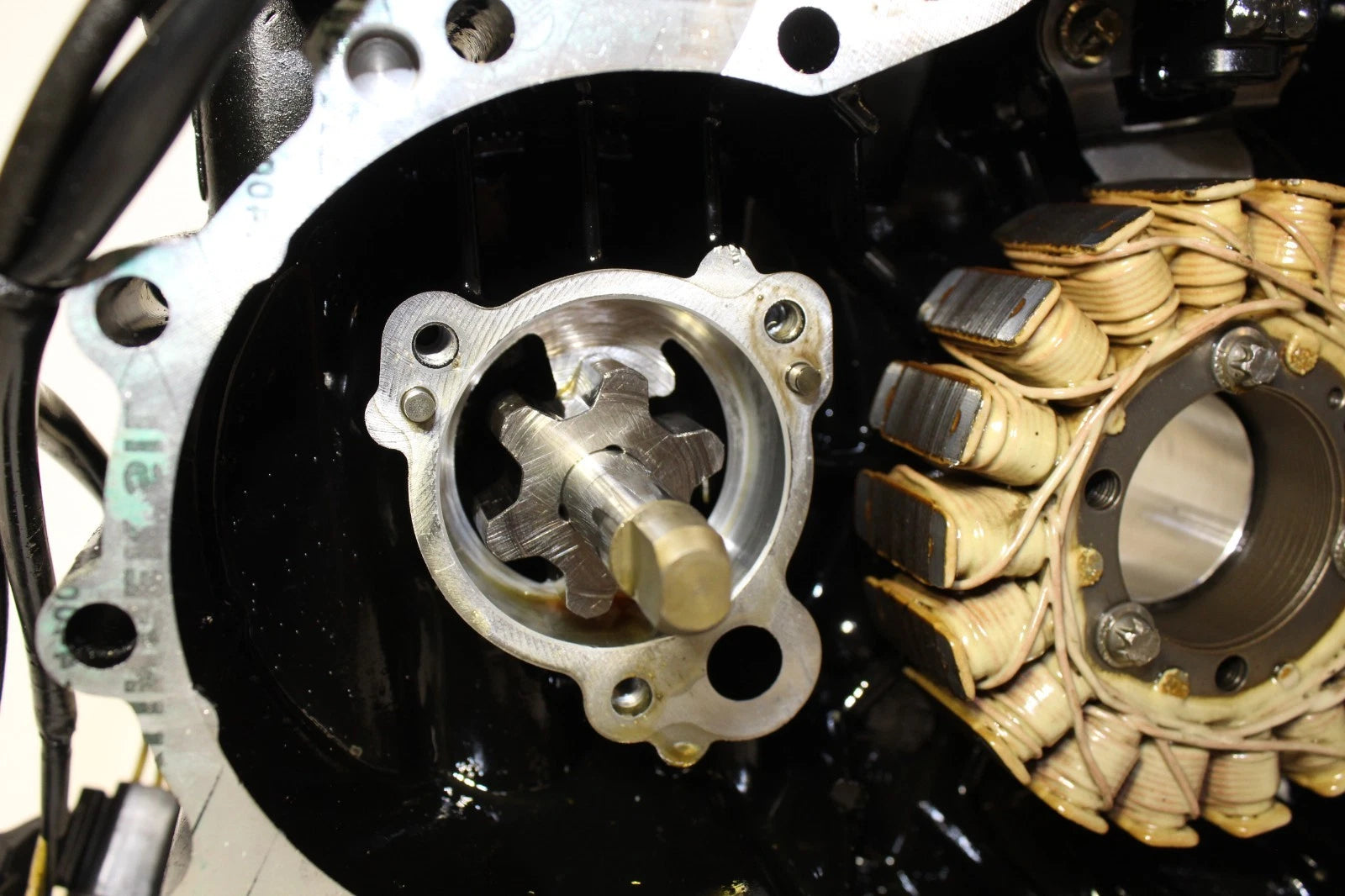 Stator PTO Housing Cover Oil Pump for Seadoo GTX 4TEC (2003–2009)