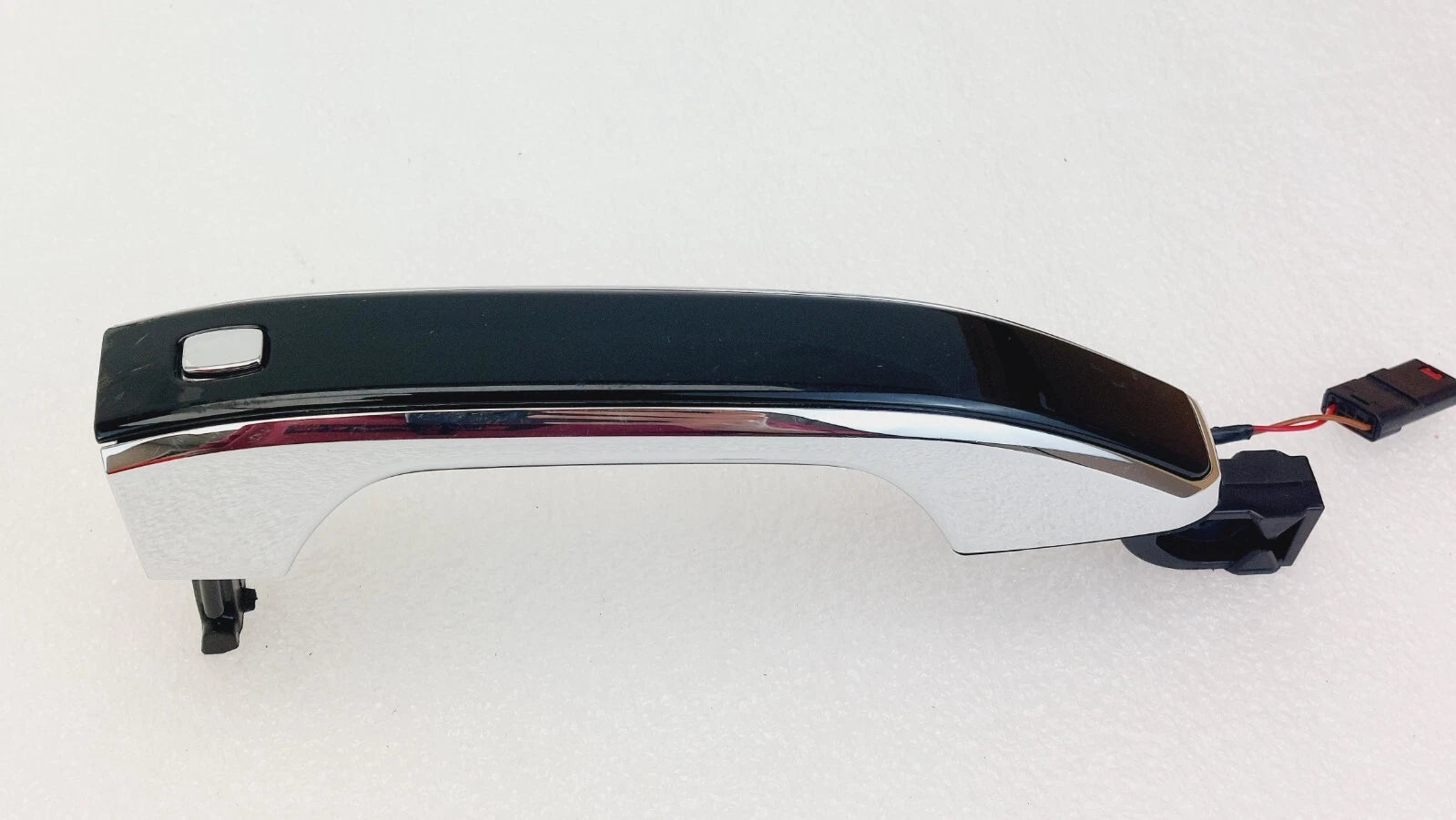 Black Front Exterior Door Handle w/Chrome for Chevy Suburban Tahoe (2021–2023) 84807770