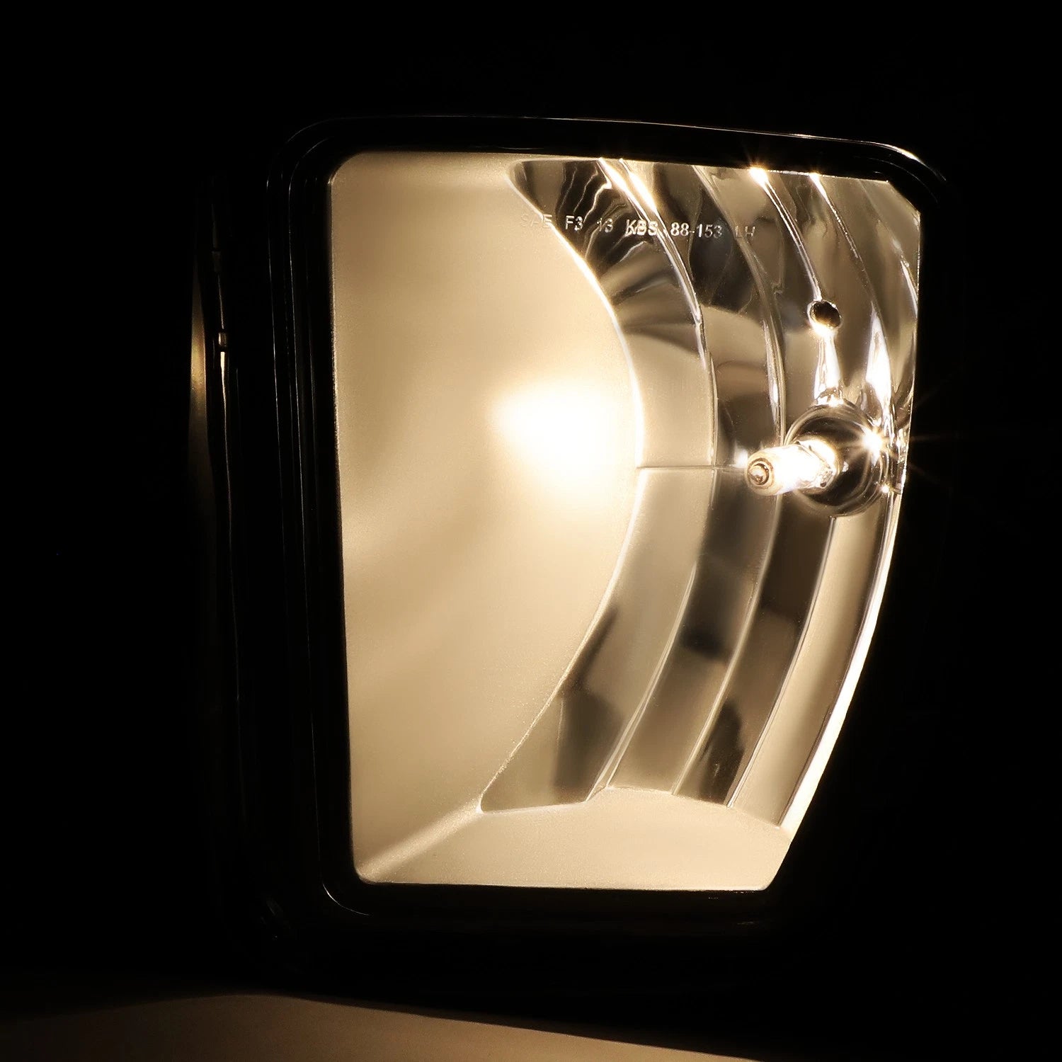Left Driver Side Front Fog Light Lamp for Ram 1500 Classic (2013–2020)