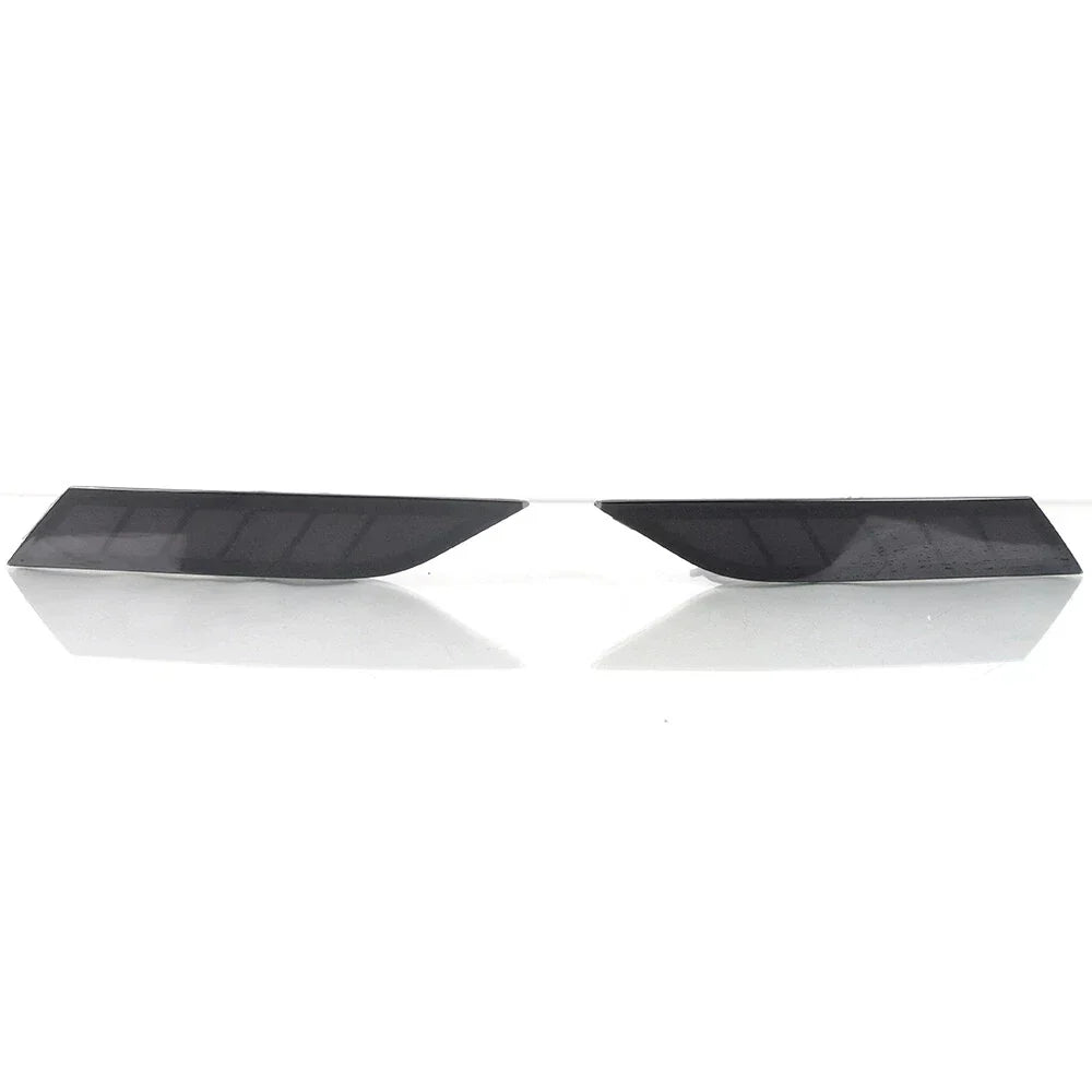 Rear Bumper Reflector Fog with Turn Signals for Toyota Yaris Cross (2023–2024)