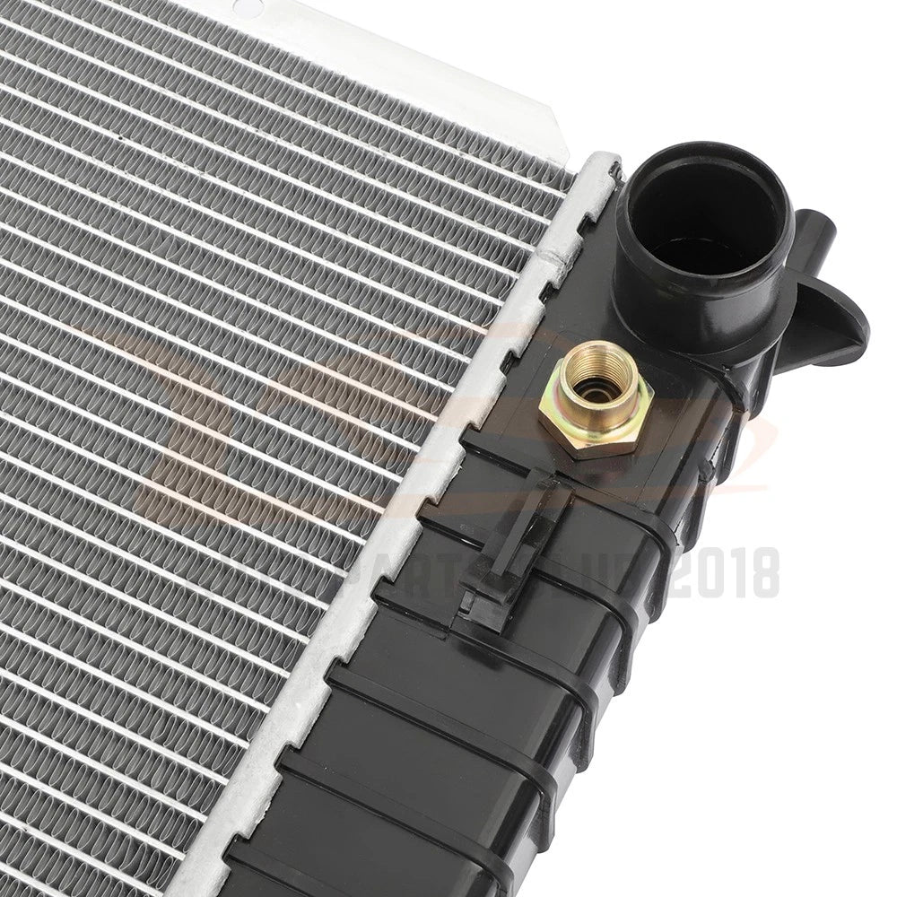 Radiator for Ford Expedition Lincoln Navigator (1999–2002)